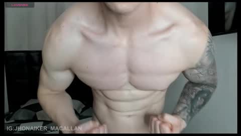 Snapshot of jhonny_macallan chatting on 01.12.26 Jhonaiker online show from 01.12.26