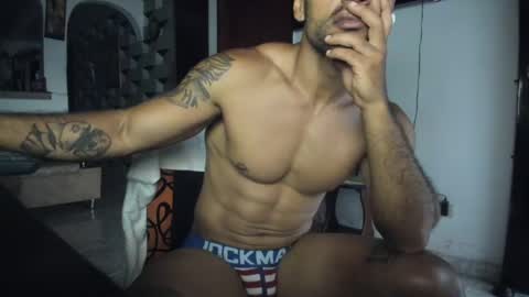 Snapshot of jhonnyxxfitnexx chatting on 01.22.25 jh online show from 01.22.25