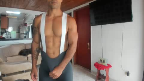 Snapshot of jhonnyxxfitnexx chatting on 09.20.25 jh online show from 09.20.25