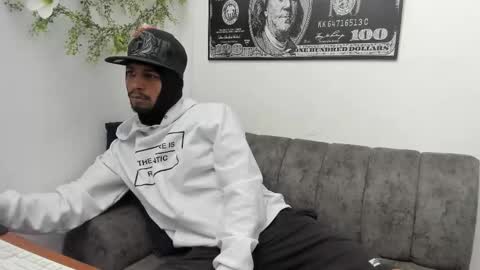 Snapshot of jhonson821 chatting on 11.05.25 jhonson821 online show from 11.05.25