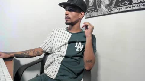 Snapshot of jhonson821 chatting on 12.18.25 jhonson821 online show from 12.18.25