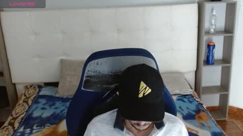 jhontorres018 online show from 10.24.25