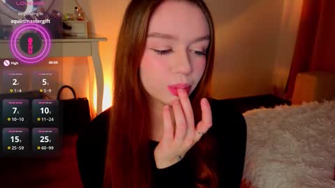 Snapshot of jiaalisaa chatting on 09.26.25 Lisa I would really appreciate it if you could help me achieve 88 thumbs up favorite patterns 38457588 online show from 09.26.25