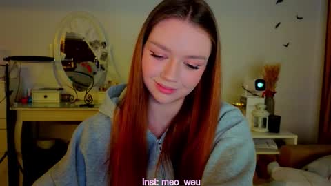 Snapshot of jiaalisaa chatting on 10.27.25 Lisa I would really appreciate it if you could help me achieve 88 thumbs up favorite patterns 38457588 online show from 10.27.25