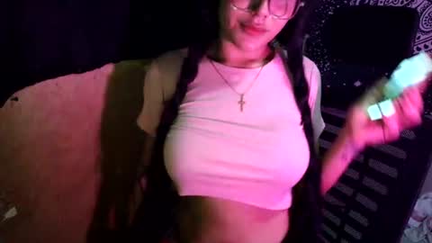Snapshot of jillian_fuckdoll chatting on 06.11.26 jillian_fuckdoll online show from 06.11.26