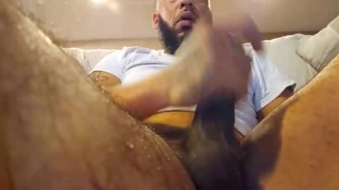 Snapshot of jillyjang202 chatting on 11.08.25 HoopersRelease online show from 11.08.25