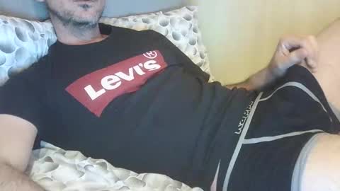 Snapshot of jimboyxxx00 chatting on 11.08.25 jimboyxxx00 online show from 11.08.25