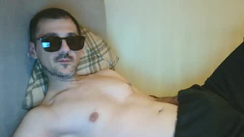 Snapshot of jimboyxxx00 chatting on 11.28.25 jimboyxxx00 online show from 11.28.25