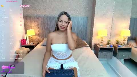 Jimena Salazar online show from 07.11.26