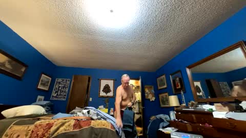 Snapshot of jimikb chatting on 01.03.25 Jim online show from 01.03.25