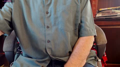 Snapshot of jimikb chatting on 01.12.25 Jim online show from 01.12.25