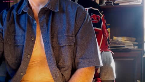 Snapshot of jimikb chatting on 01.15.25 Jim online show from 01.15.25