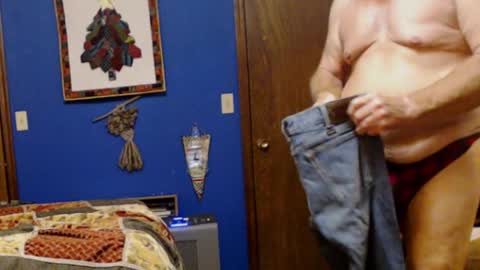 Snapshot of jimikb chatting on 09.26.25 Jim online show from 09.26.25