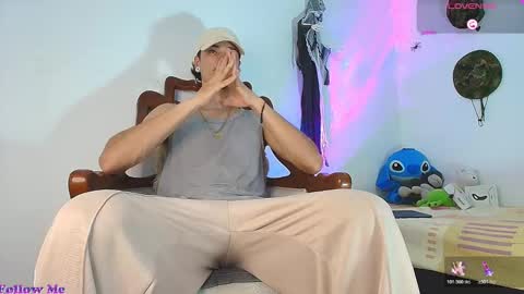 Jimm  Independent Model  online show from 11.10.25