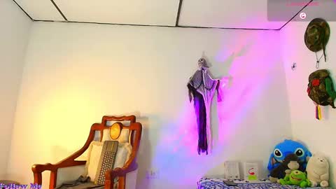 Jimm  Independent Model  online show from 11.27.25