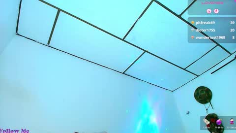 Jimm  Independent Model  online show from 11.29.25