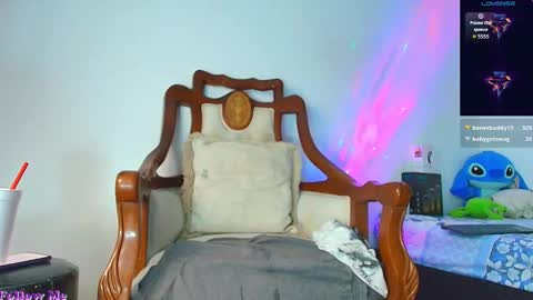 Jimm  Independent Model  online show from 12.15.25