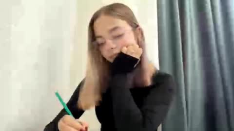 Steff online show from 10.17.25