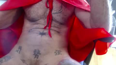 Snapshot of jimshard7x6 chatting on 10.19.25 cock model  bathing suit model online show from 10.19.25