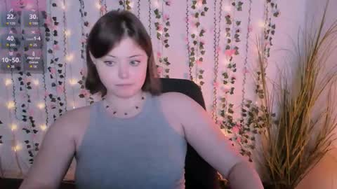 Snapshot of jina_toys chatting on 09.11.25 jina_toys online show from 09.11.25