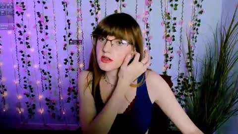 Snapshot of jina_toys chatting on 09.17.25 jina_toys online show from 09.17.25