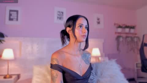 Snapshot of jinx_dh chatting on 11.22.25 Jinx online show from 11.22.25