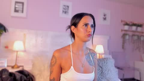 Snapshot of jinx_dh chatting on 11.25.25 Jinx online show from 11.25.25