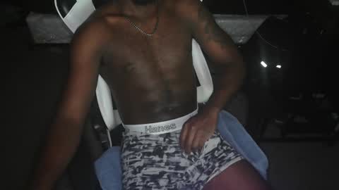 Snapshot of jinxbear1 chatting on 01.22.25 Jinxbear1 online show from 01.22.25