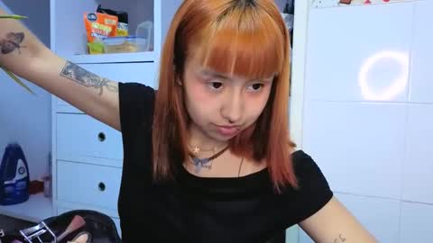 Minaa  online show from 09.09.25