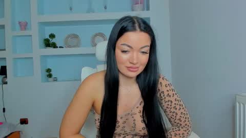 Juliee online show from 10.21.25