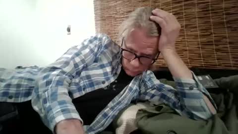 jizzmitten5 online show from 03.09.26