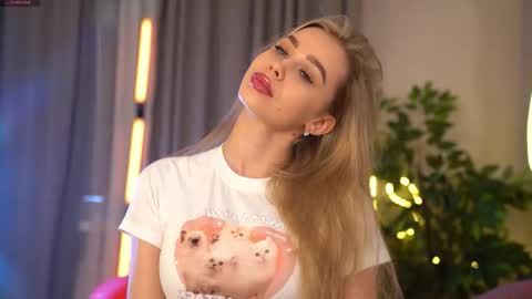 Snapshot of jjennnyy chatting on 02.23.26 Jenny online show from 02.23.26