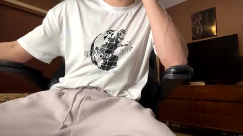 Snapshot of jjjjjfive chatting on 02.13.25 jjjjjfive online show from 02.13.25