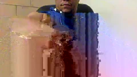 Snapshot of jln102004 chatting on 02.18.25 Holmesfifth online show from 02.18.25