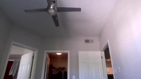 Snapshot of jmeaty5 chatting on 10.15.25 jmeaty5 online show from 10.15.25