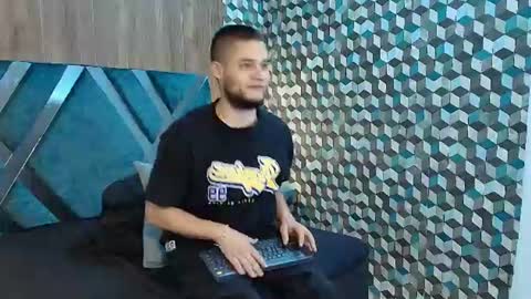 Snapshot of joaho_fernandez chatting on 07.04.26 Joao online show from 07.04.26