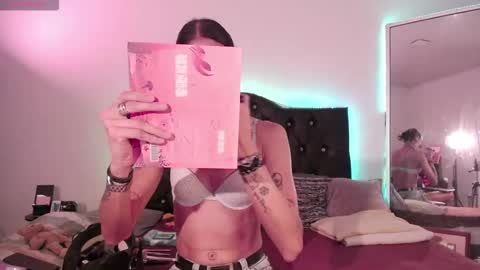 Joa Isaza     online show from 01.16.26