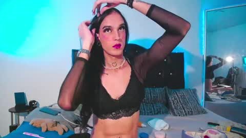 Joa Isaza     online show from 04.19.26