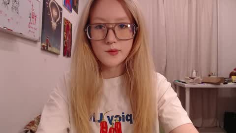 joan_kiss online show from 10.02.25