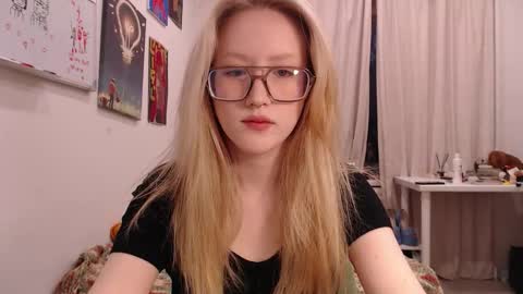 joan_kiss online show from 10.06.25
