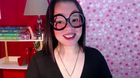 Joana online show from 11.04.25