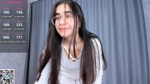 Snapshot of joangoulder chatting on 01.06.25 Mia online show from 01.06.25