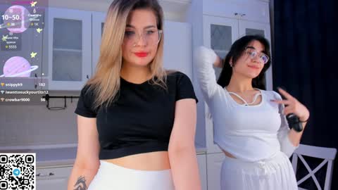 Snapshot of joangoulder chatting on 01.31.25 Mia online show from 01.31.25