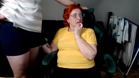 Snapshot of joannaandneighbour chatting on 01.31.26 Joanna and Greg online show from 01.31.26