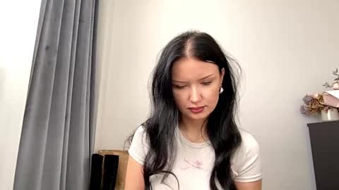 Joan online show from 04.03.26