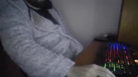 joaodias_18 online show from 12.16.24