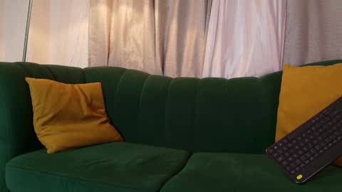     online show from 02.06.25