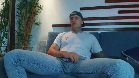     online show from 11.09.25