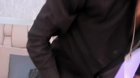 Johan  online show from 09.17.25