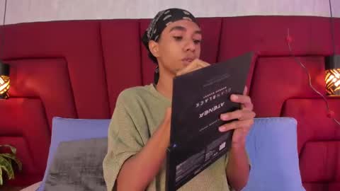 Johan  online show from 10.31.25